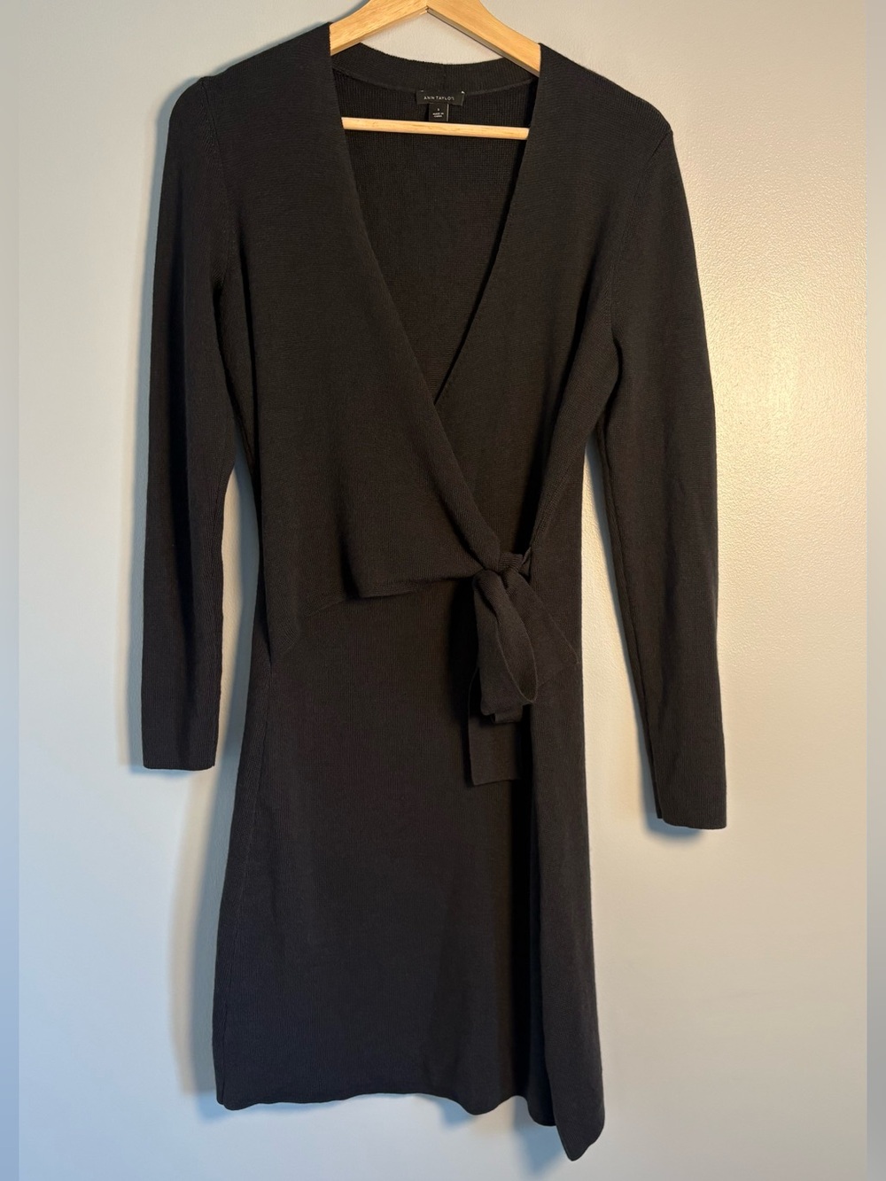 Ann Taylor Black Knit Wrap Dress size Small